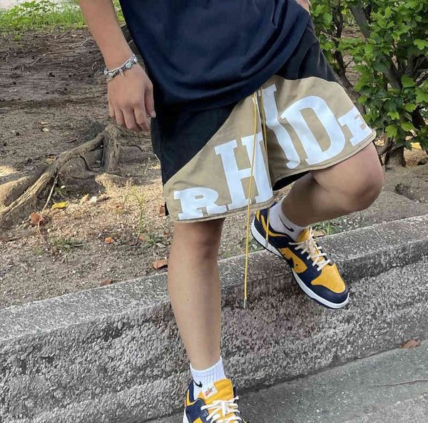 fashion brand designer shorts meichao rhude letter two-color splicing men's and women's same drawstring casual shorts, White;black
fashion brand designer shorts meichao rhude letter two-color splicing men's and women's same drawstring casual shorts, White;black