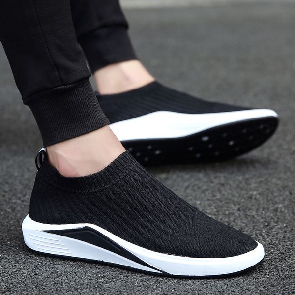 casual shoes designer rhyton sneaker men women shoe straw berry wave mouth print trainer man woman by shoe 18
casual shoes designer rhyton sneaker men women shoe straw berry wave mouth print trainer man woman by shoe 18