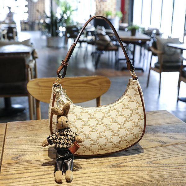 designer bags one shoulder crescent bag with retro print and rabbit decoration 24cm
designer bags one shoulder crescent bag with retro print and rabbit decoration 24cm