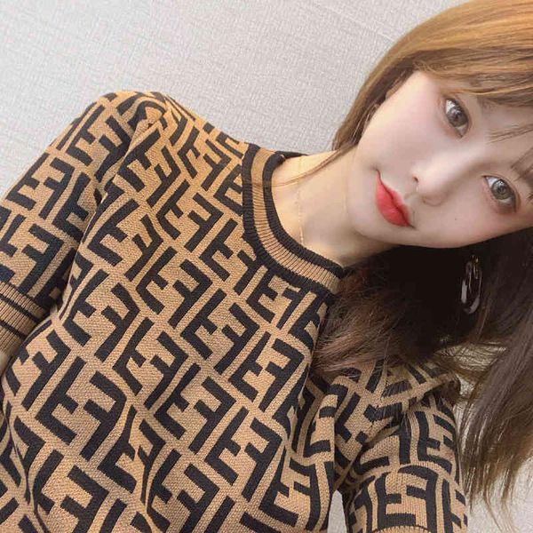 2022 summer new cotton linen knitted short sleeve t-shirt women's round neck top, White
2022 summer new cotton linen knitted short sleeve t-shirt women's round neck top, White