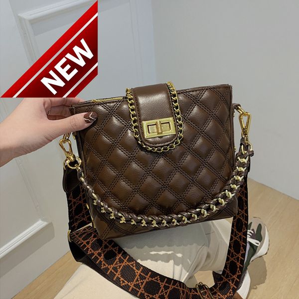 direct sale quality discount embroidered 2022 new wide belt single shoulder msenger women's trend fashion women messenger bag
direct sale quality discount embroidered 2022 new wide belt single shoulder msenger women's trend fashion women messenger bag