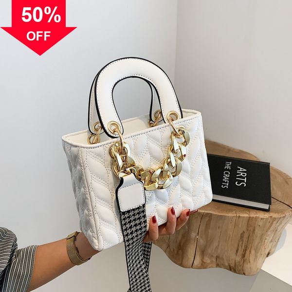 summer new fashion atmosphere chain portable xiaoqingxin msenger fashionable retro women's totes shoulder bag
summer new fashion atmosphere chain portable xiaoqingxin msenger fashionable retro women's totes shoulder bag