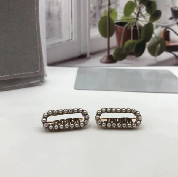 stud charm earrings luxury jewelry designer original packaging letter djia italian high-end vintage letter pearl earring, Golden
stud charm earrings luxury jewelry designer original packaging letter djia italian high-end vintage letter pearl earring, Golden
