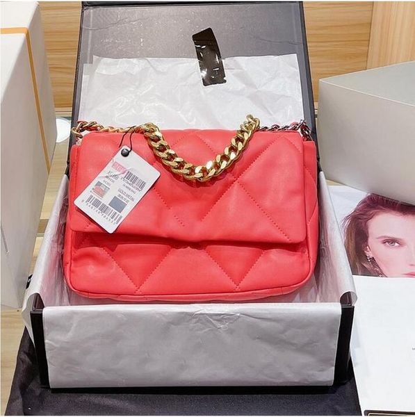 china fashion designer classic mini flap square bags gold hardware crossbody chain cosmetic vanity daily outdoor sacoche handbags 19c
china fashion designer classic mini flap square bags gold hardware crossbody chain cosmetic vanity daily outdoor sacoche handbags 19c