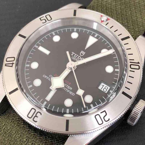 fashion watches mens montre diamond movement luxury designer watch fashion women's men's tudors w16a, Slivery;golden
fashion watches mens montre diamond movement luxury designer watch fashion women's men's tudors w16a, Slivery;golden