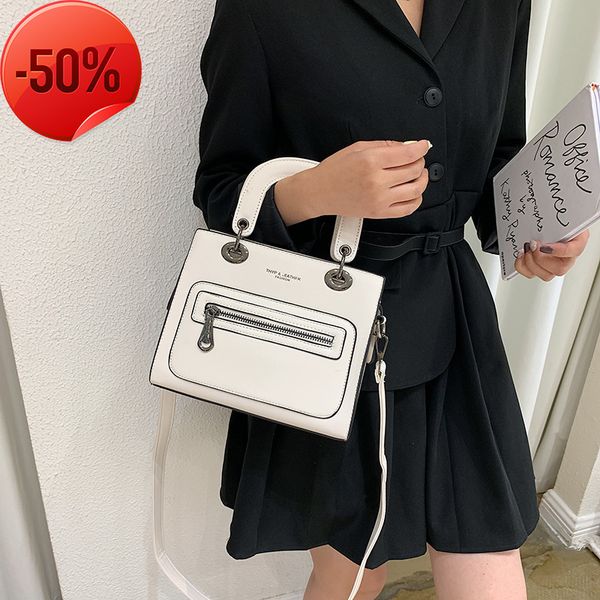 fashion designerfashion winter trend new one shoulder women's korean version light luxury handbag positioning zipper diana bag
fashion designerfashion winter trend new one shoulder women's korean version light luxury handbag positioning zipper diana bag