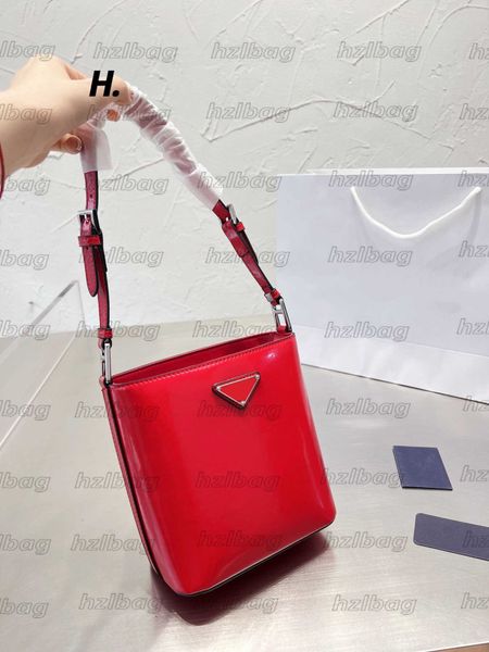 spazzolato triangle bucket bag women's white black red plaque drawstring bag desiger patent leather luxury nylon brand handle bag
spazzolato triangle bucket bag women's white black red plaque drawstring bag desiger patent leather luxury nylon brand handle bag