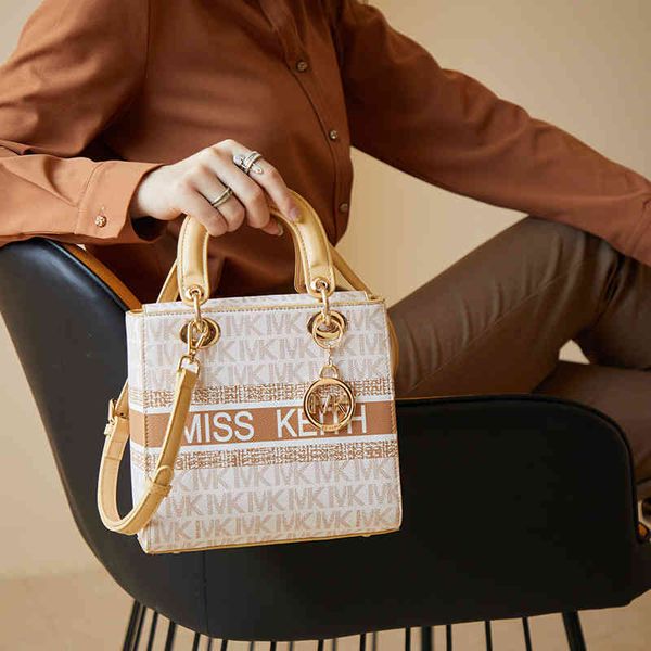 new fashion trend luxury brand designer ladies bags wholesale kong women 2022 versatile wtern leather women's portable single shoulder
new fashion trend luxury brand designer ladies bags wholesale kong women 2022 versatile wtern leather women's portable single shoulder