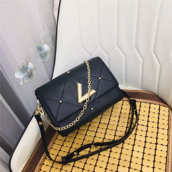 designer bags luxury black quilted lambskin twist mm m59029 women shoulder bag
designer bags luxury black quilted lambskin twist mm m59029 women shoulder bag