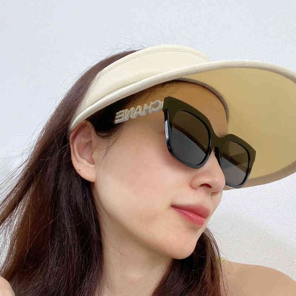 sunglasses xiaoxiangjia women's ins uv protection diamond inlaid ch5423 letters irregular legs buop, White;black
sunglasses xiaoxiangjia women's ins uv protection diamond inlaid ch5423 letters irregular legs buop, White;black