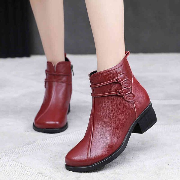 slippers autumn and winter short boots women's leather large martin thick middle heel anti slip sole plush mother cotton shoes 4m41, Black
slippers autumn and winter short boots women's leather large martin thick middle heel anti slip sole plush mother cotton shoes 4m41, Black