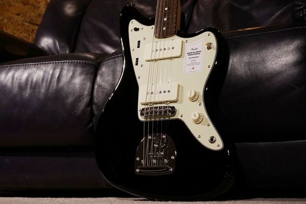 2022 collection traditional 60s jazzmaster black electric guitar
2022 collection traditional 60s jazzmaster black electric guitar