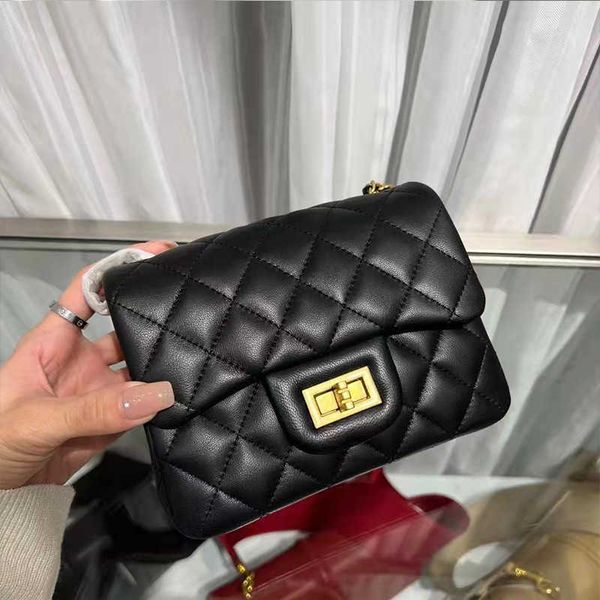 small sweet wind 2022 new real leather bag sheepskin black small golden ball lingge chain popular square fat bag female messenger
small sweet wind 2022 new real leather bag sheepskin black small golden ball lingge chain popular square fat bag female messenger