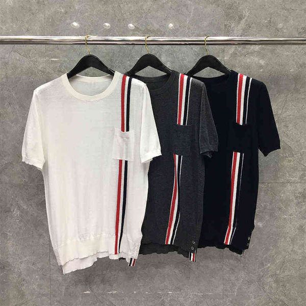 tb thom men t-shirt 2022 summer luxury brand men's clothing custom pocket stripe blouse slim o-neck knitted, White;black
tb thom men t-shirt 2022 summer luxury brand men's clothing custom pocket stripe blouse slim o-neck knitted, White;black