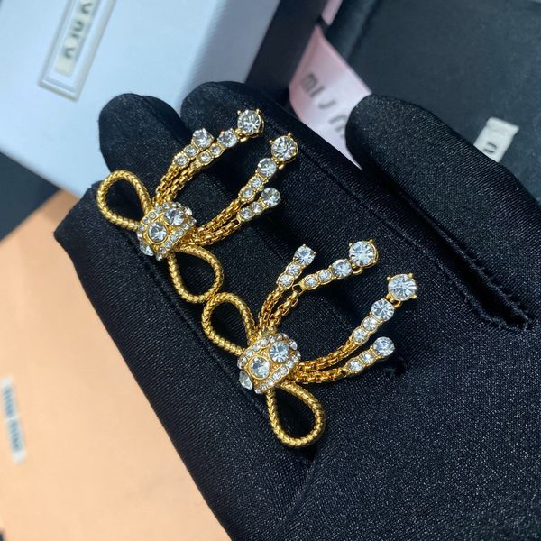 18k gold plated copper design classic m-letter stud earrings dangle drop crystal rhinestone wedding party jewelry accessories, Silver
18k gold plated copper design classic m-letter stud earrings dangle drop crystal rhinestone wedding party jewelry accessories, Silver