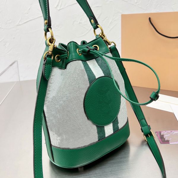 2022 bucket bag dempsey luxury designer crossbody shoulder bags handbag women clutches casual fashion handbag removable shoulders strap
2022 bucket bag dempsey luxury designer crossbody shoulder bags handbag women clutches casual fashion handbag removable shoulders strap