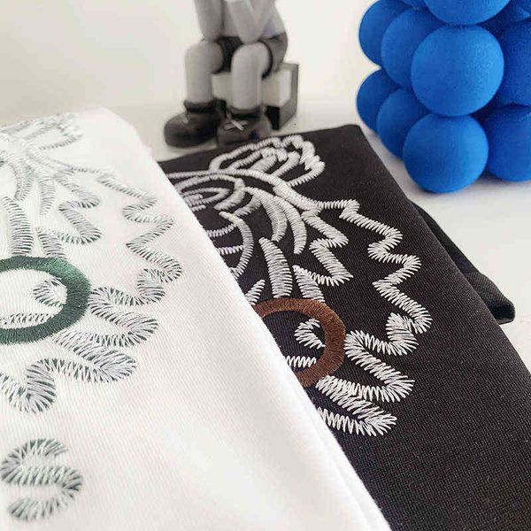 paris fashion designer embroidery tiger head tees sweatshirts man woman long sleeve o-neck pullover women's hoodies sweatshirts, Black
paris fashion designer embroidery tiger head tees sweatshirts man woman long sleeve o-neck pullover women's hoodies sweatshirts, Black