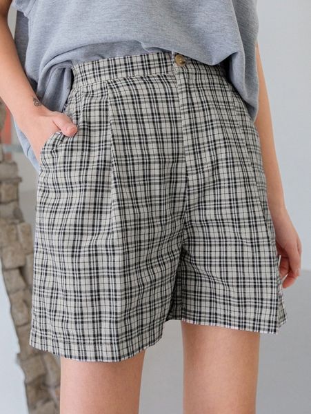 dazy plaid print slant pocket shorts g20b#, White;black 
dazy plaid print slant pocket shorts g20b#, White;black