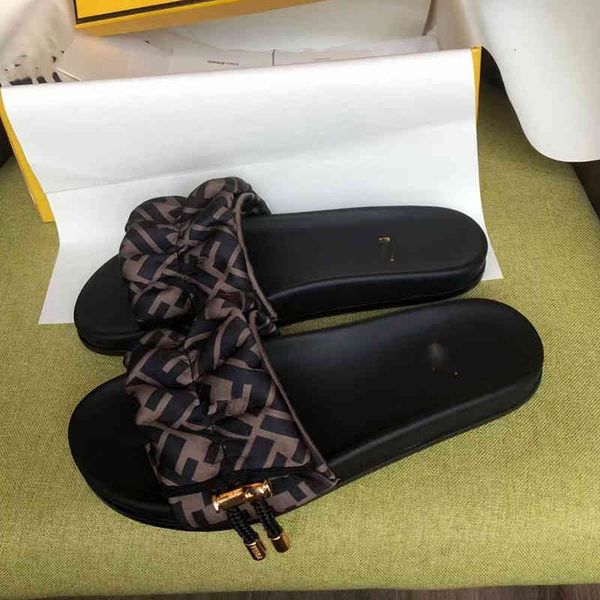 slippers summer thick soled slippers fd satin pull rope flat cool wrinkled herringbone old flower sheepskin external wear zexs, Black
slippers summer thick soled slippers fd satin pull rope flat cool wrinkled herringbone old flower sheepskin external wear zexs, Black