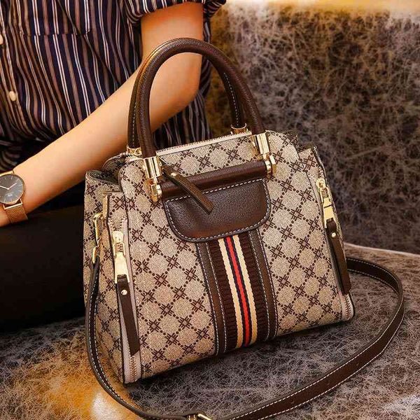 designer handbags premium french bag 2022 new versatile messenger bag fashion women's hand bucket
designer handbags premium french bag 2022 new versatile messenger bag fashion women's hand bucket