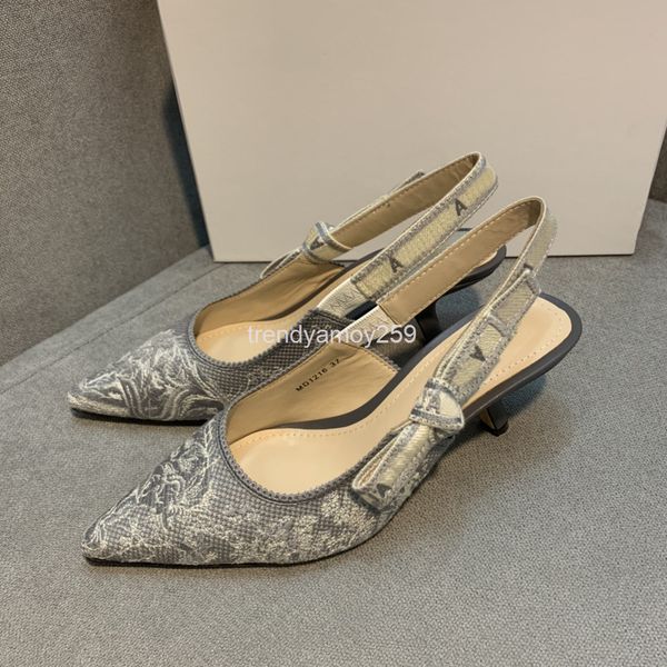 dress shoes summer leather high heeled shoes with pointed embroidered pattern no4i, Black
dress shoes summer leather high heeled shoes with pointed embroidered pattern no4i, Black