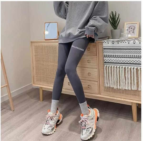 2022 fashion designer women's clothing sheer yoga pants casual pants with fluff lu in the same outfit support wholesale, Black;brown
2022 fashion designer women's clothing sheer yoga pants casual pants with fluff lu in the same outfit support wholesale, Black;brown