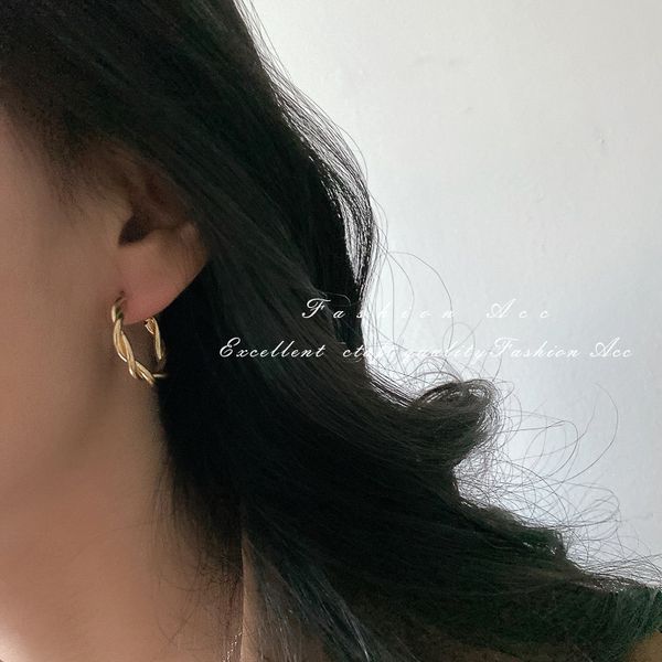 925 silver needle geometric twist earrings european and american fashion minimalist metal earrings trending unique trendy eardrop for women, Golden
925 silver needle geometric twist earrings european and american fashion minimalist metal earrings trending unique trendy eardrop for women, Golden