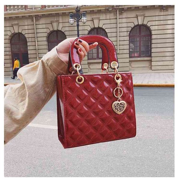 leather small bag women's new fashion chain single shoulder square wholesale western style ladies designer bags
leather small bag women's new fashion chain single shoulder square wholesale western style ladies designer bags