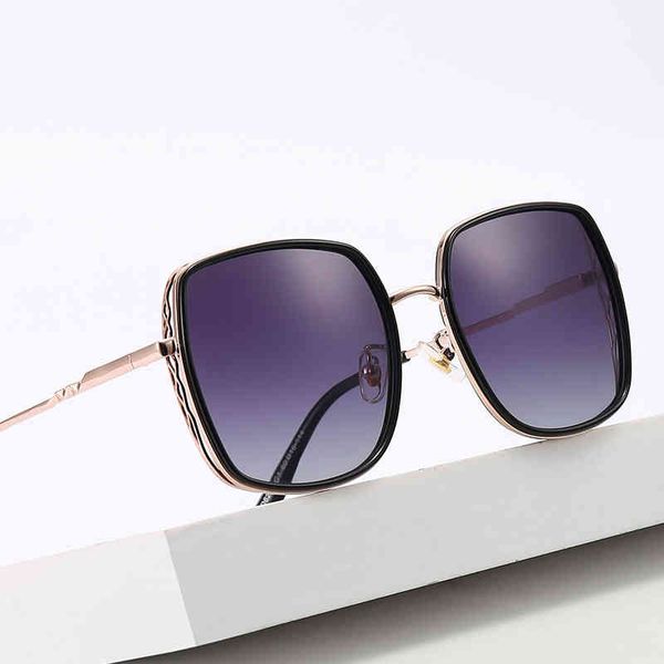 sunglasses 2022 polarized women's sunglasses metal large frame advanced uv proof summer 6265, White;black
sunglasses 2022 polarized women's sunglasses metal large frame advanced uv proof summer 6265, White;black