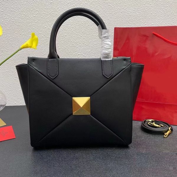classic luxury designer totes bag fashion 2022 val large rivet genuine leather handbag women high capacity handbags shoulder bags wallets cr
classic luxury designer totes bag fashion 2022 val large rivet genuine leather handbag women high capacity handbags shoulder bags wallets cr