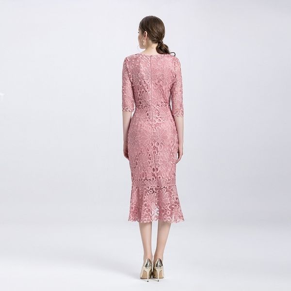 europe and the united states highend large size mother with big temperament slim hip tail sleeve flower dress y200805, Black;pink
europe and the united states highend large size mother with big temperament slim hip tail sleeve flower dress y200805, Black;pink