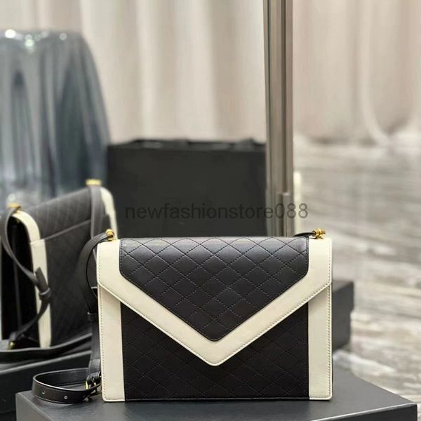 2022enamel buckle snake head organ bag classic ladies luxury cowhleather hand held chain messenger shoulder bags flap crossbody
2022enamel buckle snake head organ bag classic ladies luxury cowhleather hand held chain messenger shoulder bags flap crossbody