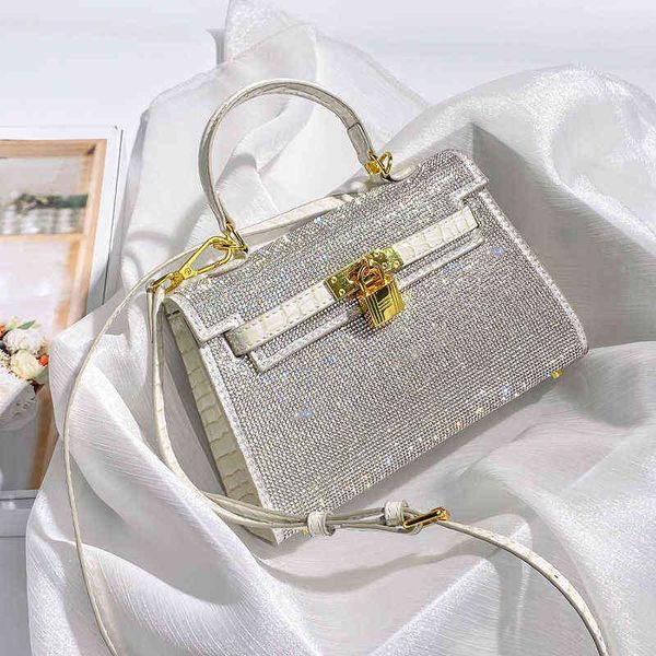 luxury crystal full diamond rhinestone handbag bling shiny dinner clutch purse women shoulder bag crossbody forearm 220516 
luxury crystal full diamond rhinestone handbag bling shiny dinner clutch purse women shoulder bag crossbody forearm 220516
