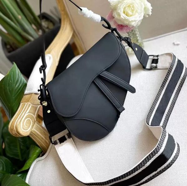 women's bag luxury 2021 designer fashion one shoulder diagonal cross leather messenger bag
women's bag luxury 2021 designer fashion one shoulder diagonal cross leather messenger bag