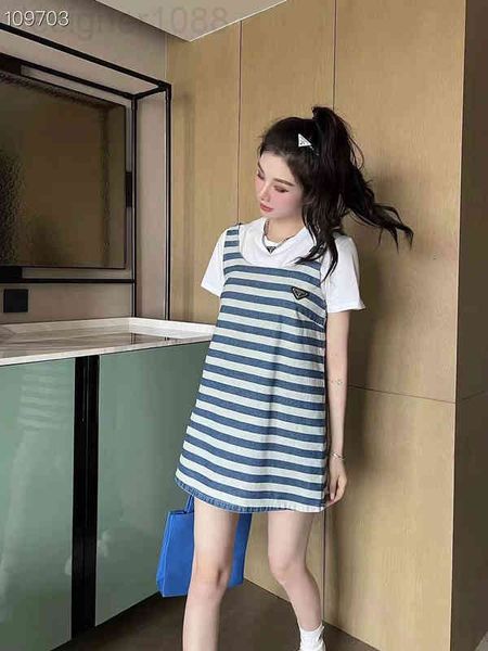 casual dresses designer p family 22 spring / summer new aging navy blue stripe denim vest skirt 6kbx, Black;gray
casual dresses designer p family 22 spring / summer new aging navy blue stripe denim vest skirt 6kbx, Black;gray