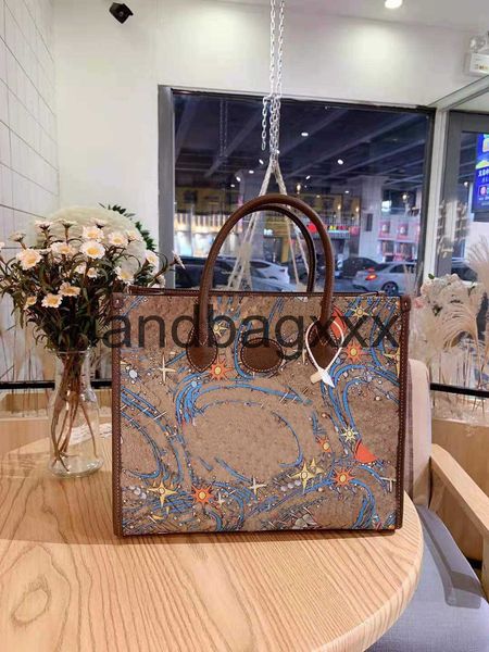 designer handbag new shopping 2021 single shoulder slope messenger leather portable briefcase computer bags handbags women totes print carto
designer handbag new shopping 2021 single shoulder slope messenger leather portable briefcase computer bags handbags women totes print carto