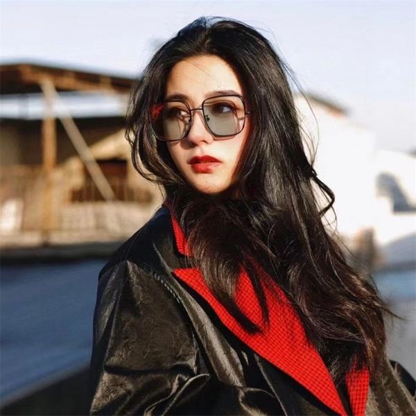 22% off 2022 luxury fashion design high version sunglasses new family large box women's metal double frame, White;black
22% off 2022 luxury fashion design high version sunglasses new family large box women's metal double frame, White;black