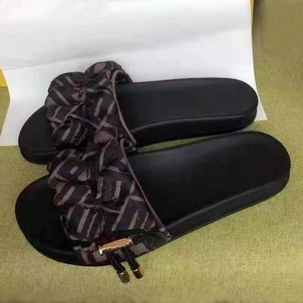 woman designer slipper quality casual shoes genuine silk upper drawcord hardware buckle flip flop size 35-43 with box, Black
woman designer slipper quality casual shoes genuine silk upper drawcord hardware buckle flip flop size 35-43 with box, Black