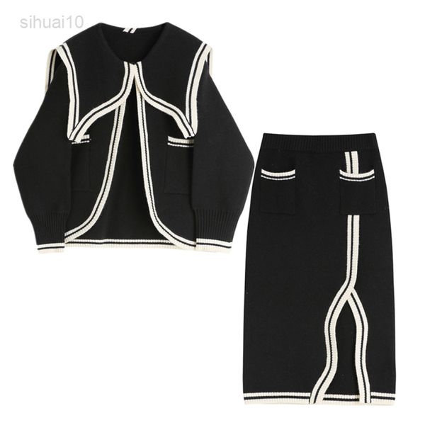 skirt suit dresses for women black white contrast knitted sweater jacket vest with mid-length skirt female two-piece autumn winter l220725
skirt suit dresses for women black white contrast knitted sweater jacket vest with mid-length skirt female two-piece autumn winter l220725