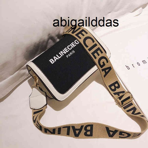 small black bag texture women's single shoulder bag messenger fashion small purses va2f
small black bag texture women's single shoulder bag messenger fashion small purses va2f