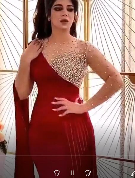 2022 evening dresses asymmetrical one long sleeve sheer pleats beading floor length front slit prom gowns, Black;red
2022 evening dresses asymmetrical one long sleeve sheer pleats beading floor length front slit prom gowns, Black;red