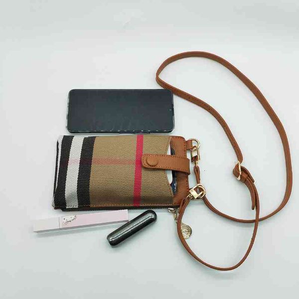handbag premium leather mobile phone bag single shoulder messenger 2022 women's contrast checked canvas fashion versatile, Black;red
handbag premium leather mobile phone bag single shoulder messenger 2022 women's contrast checked canvas fashion versatile, Black;red
