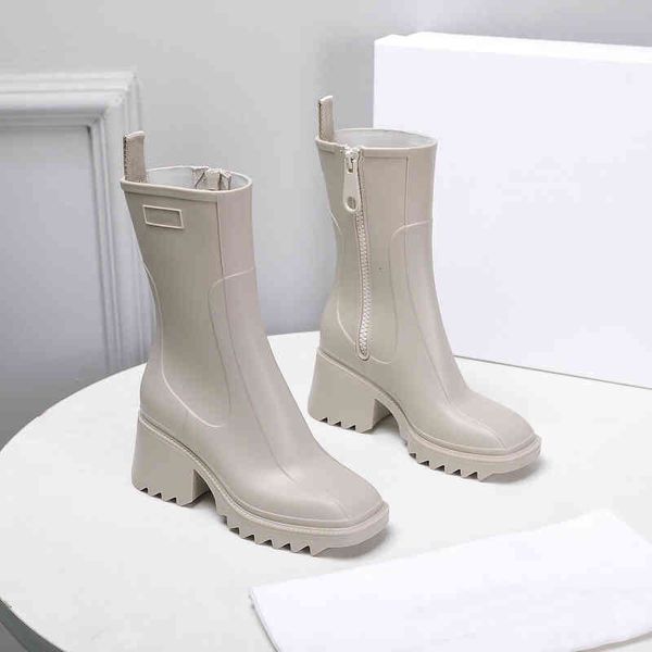 boots retro square head women's rain boots high heels small and medium legs chelsea winter series, Black
boots retro square head women's rain boots high heels small and medium legs chelsea winter series, Black