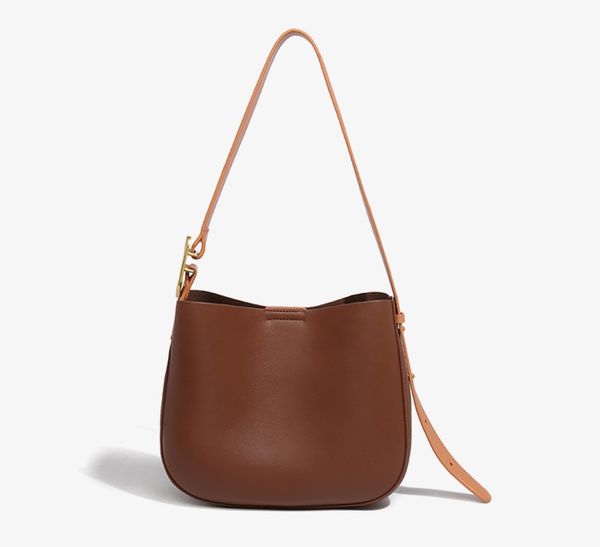 casual versatile large one-shoulder bag plain pure color business hobos flap bucket shopping backpacks drawstring
casual versatile large one-shoulder bag plain pure color business hobos flap bucket shopping backpacks drawstring