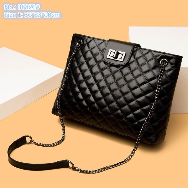 wholesale factory ladies leather shoulder bags classic sewing plaid chain bag elegant black queen womes backpack head leather solid color fa
wholesale factory ladies leather shoulder bags classic sewing plaid chain bag elegant black queen womes backpack head leather solid color fa