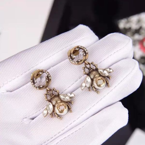 fashion letter bee charm earrings aretes ladies retro diamond earring with box, Golden
fashion letter bee charm earrings aretes ladies retro diamond earring with box, Golden