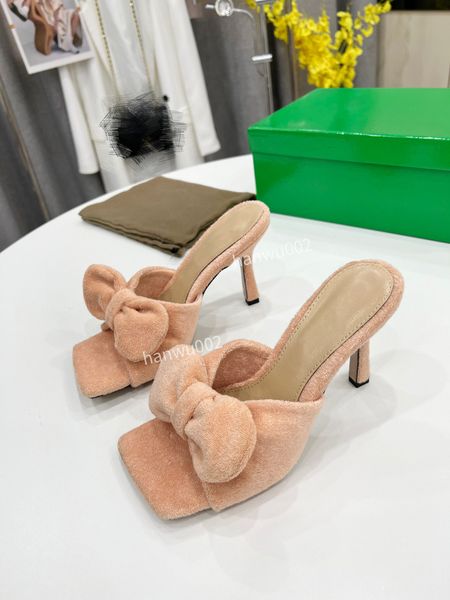 2022 luxury shoes for woman design pointed toes high-heels fashion ladies letter leather wedding shoes sandals size35-42 ww220305, Black
2022 luxury shoes for woman design pointed toes high-heels fashion ladies letter leather wedding shoes sandals size35-42 ww220305, Black