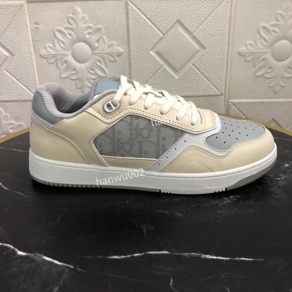 2022 sneaker designers shoes boots men women luxury casual shoes fashion breathable size35-45, Black
2022 sneaker designers shoes boots men women luxury casual shoes fashion breathable size35-45, Black