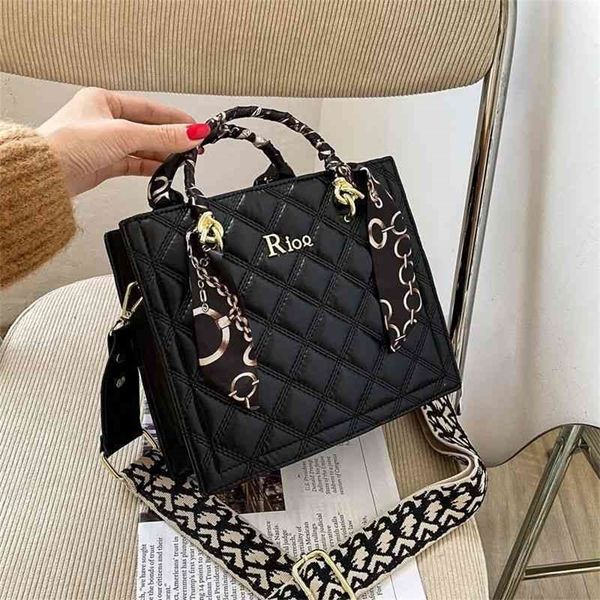 advanced sense fashion versatile atmosphere net red portable small square bag factory store online
advanced sense fashion versatile atmosphere net red portable small square bag factory store online