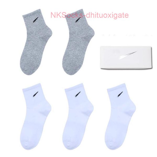fashion men's classic socks gift box stockings hook brand black white gray medium tube sports cotton sweat absorbing sock men women lux
fashion men's classic socks gift box stockings hook brand black white gray medium tube sports cotton sweat absorbing sock men women lux